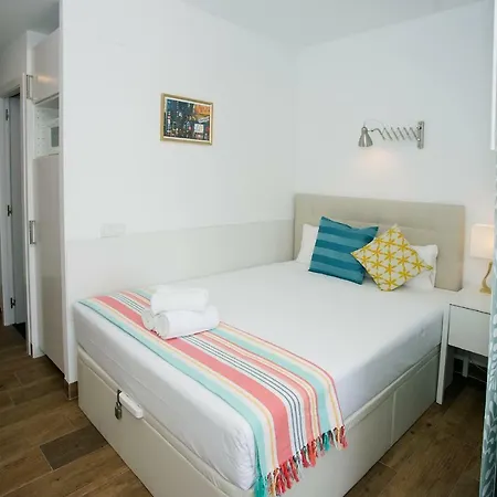 Lovely, Quiet & Center Sea Views Appartement *